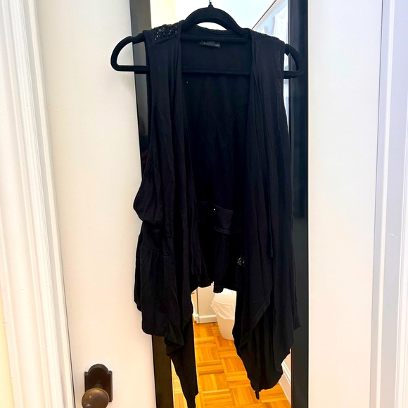 Forever 21 Lace & Sequin-Back Vest - Picture 4 of 7